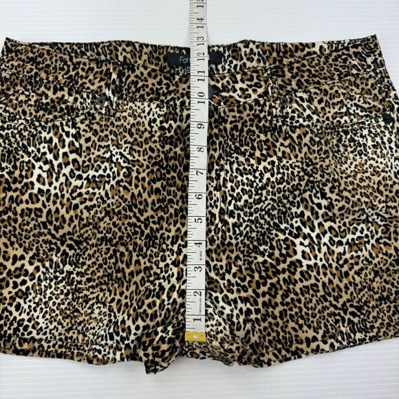 Forever 21 Leopard Print Shorts Size 31 Corduroy Animal Print High Waist NWT - Picture 8 of 8